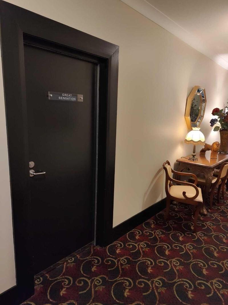 Gateway Motor Inn image