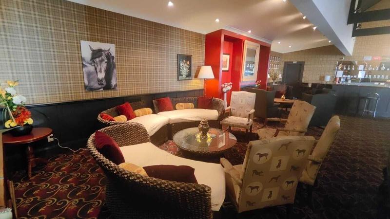 Gateway Motor Inn image