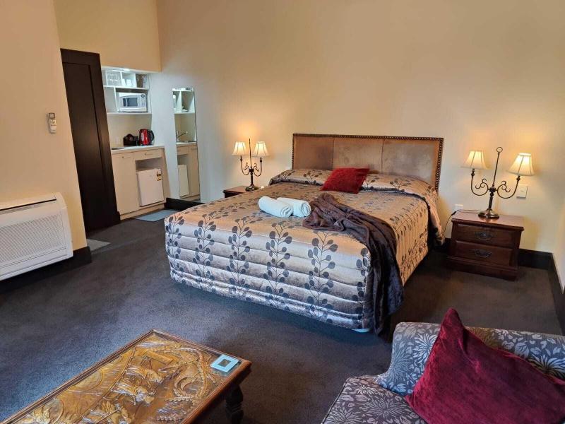 Gateway Motor Inn image