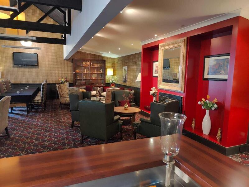 Gateway Motor Inn image