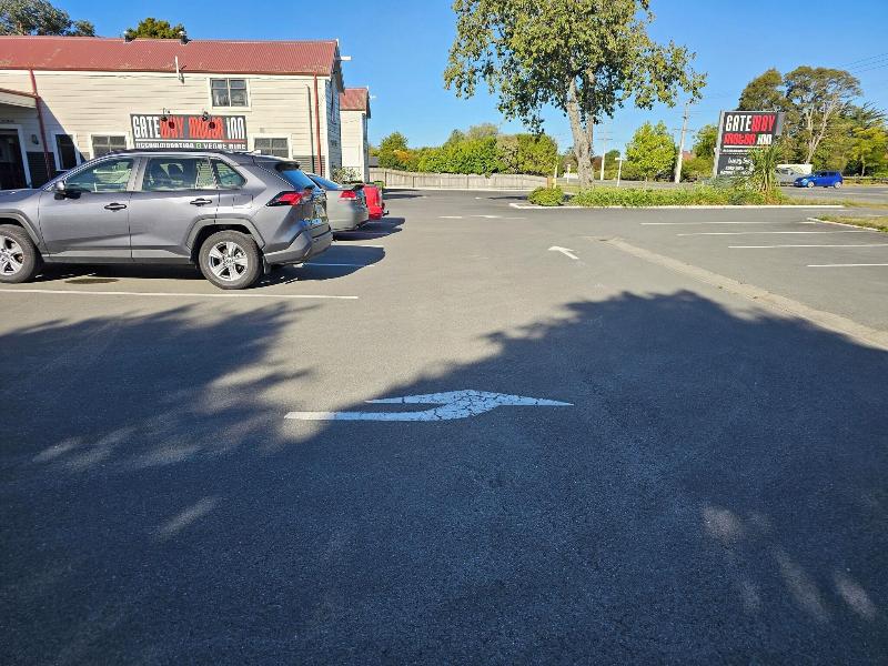 Gateway Motor Inn image