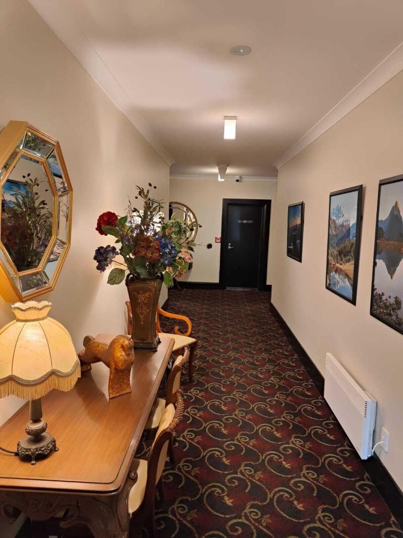 Gateway Motor Inn image