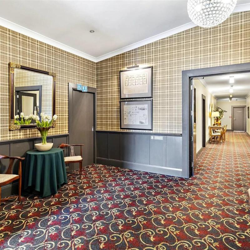 Gateway Motor Inn image