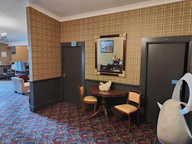 Gateway Motor Inn image