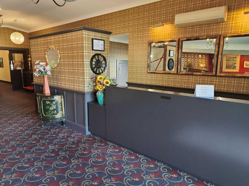 Gateway Motor Inn image