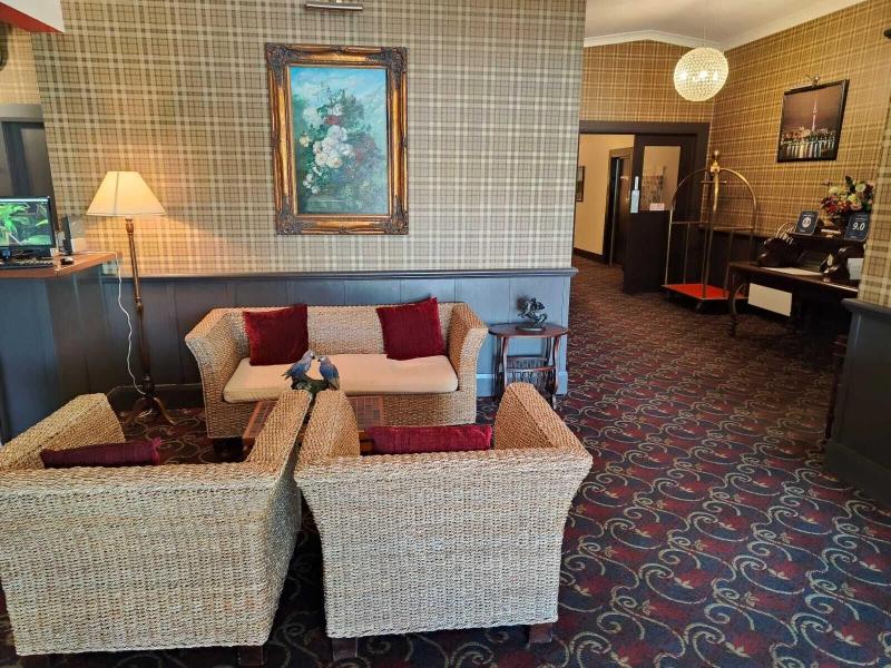 Gateway Motor Inn image