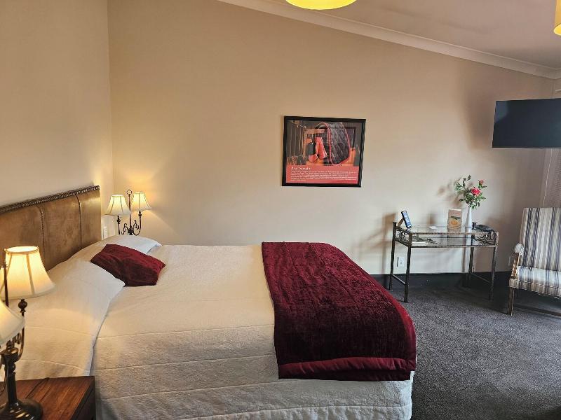 Gateway Motor Inn image