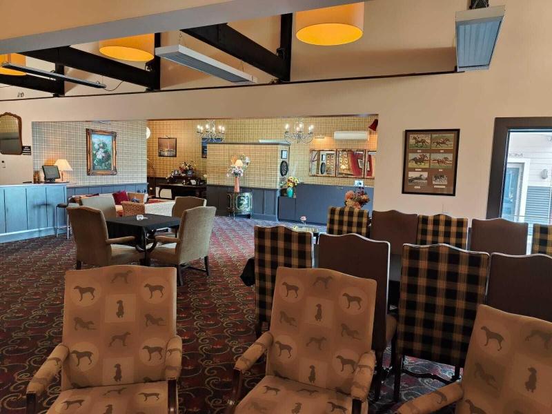 Gateway Motor Inn image