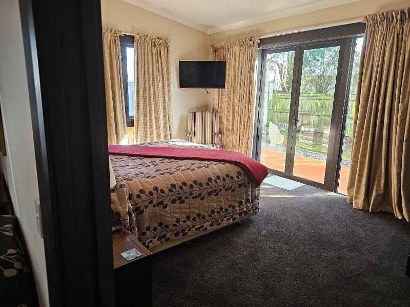 Gateway Motor Inn image