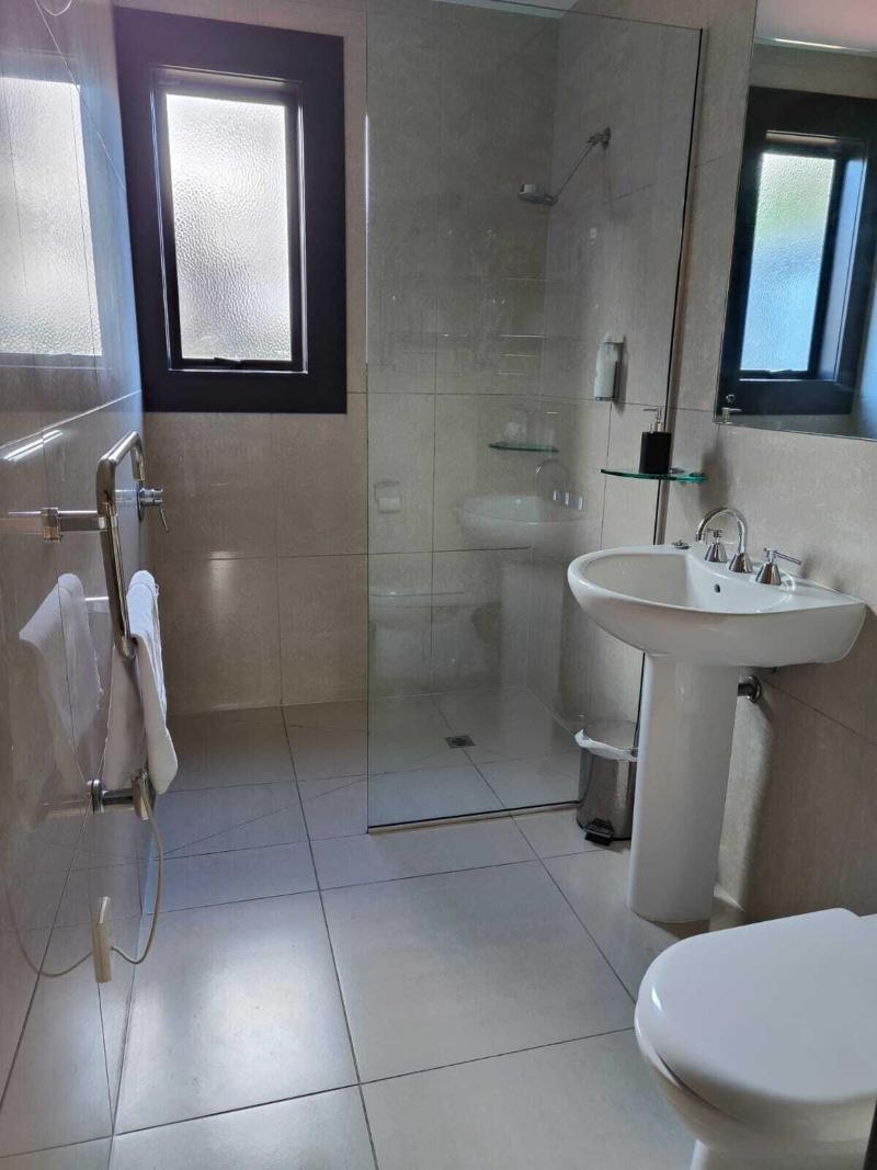 Gateway Motor Inn image