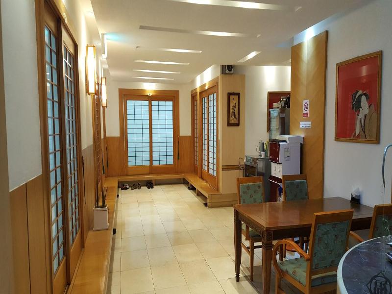 Empire Tourist Hotel image
