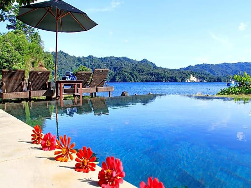 Cocotinos Lembeh a Boutique Dive Lodge image