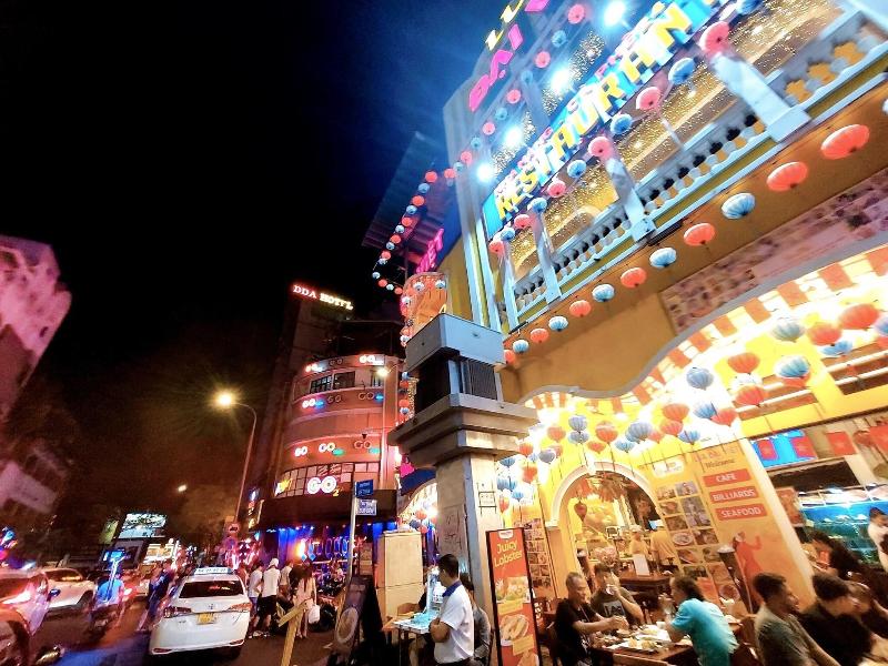 Green Star Hotel image