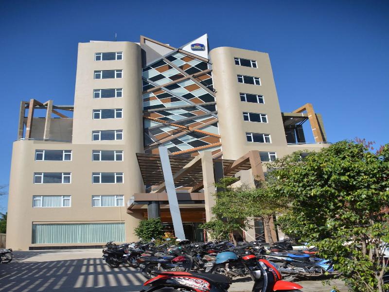 Eastern Palace Hotel image