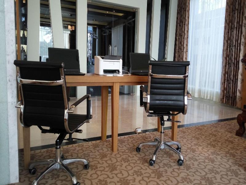 Eastern Palace Hotel image