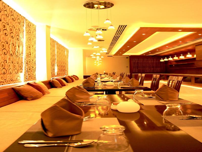 Eastern Palace Hotel image