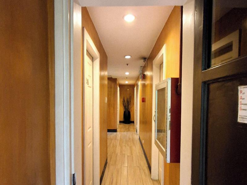 The Windy Ridge Hotel Manila image