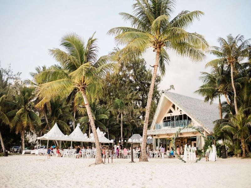 Surfrider Resort Hotel image