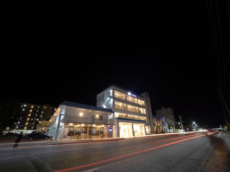 Surfrider Resort Hotel image