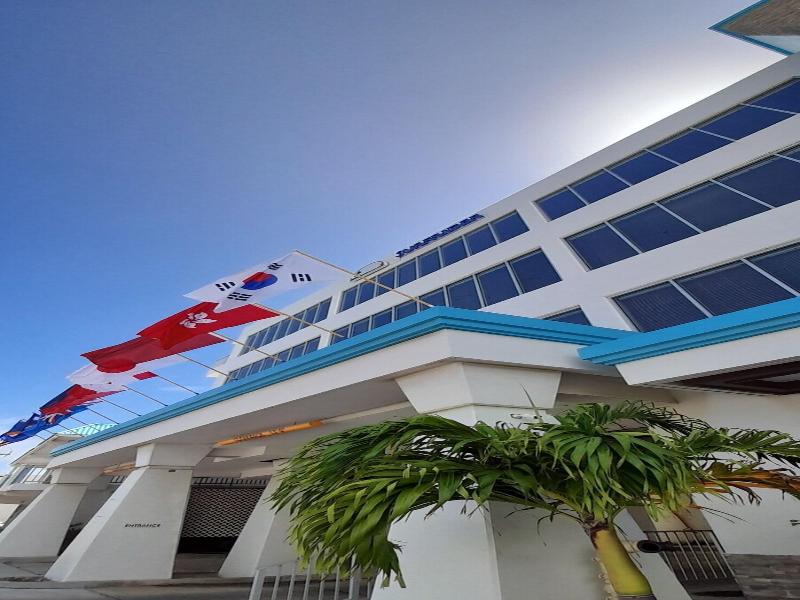 Surfrider Resort Hotel image