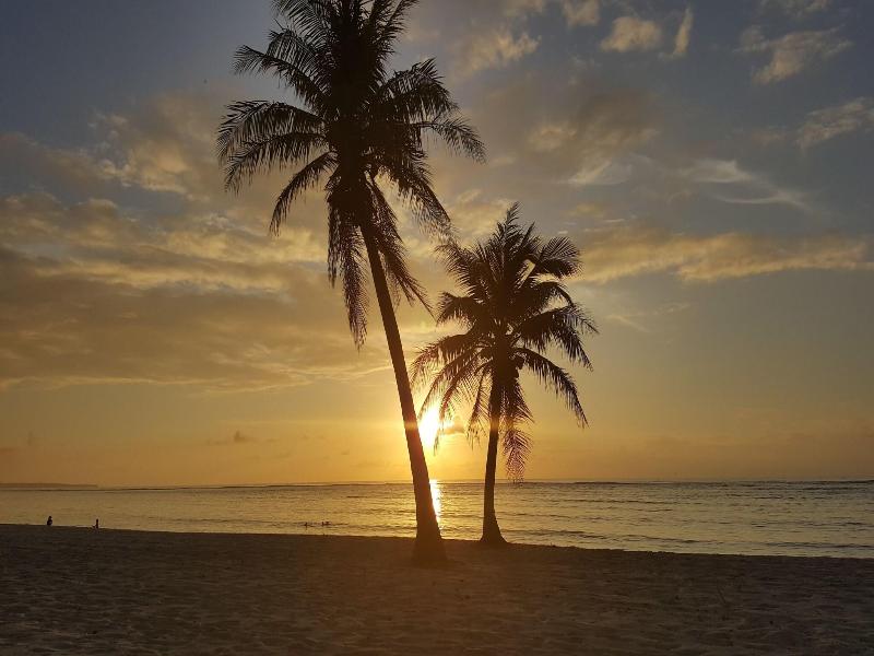 Surfrider Resort Hotel image