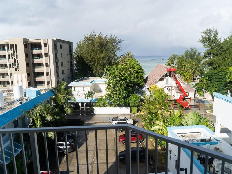 Surfrider Resort Hotel image