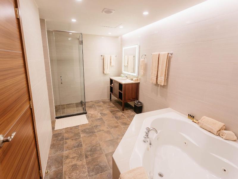 Surfrider Resort Hotel image