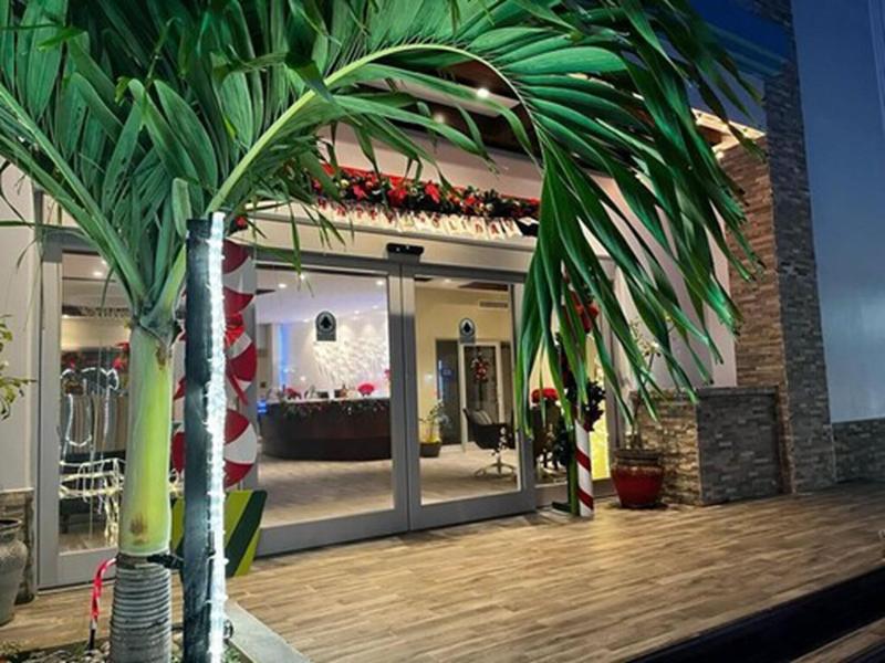 Surfrider Resort Hotel image