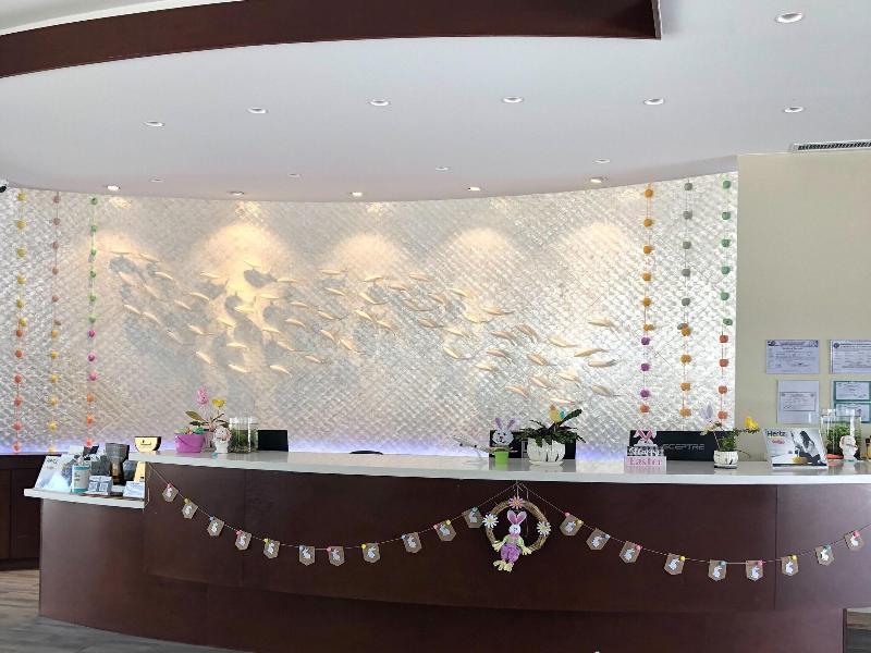 Surfrider Resort Hotel image