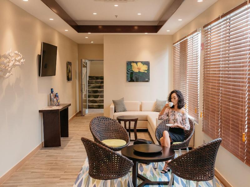 Surfrider Resort Hotel image