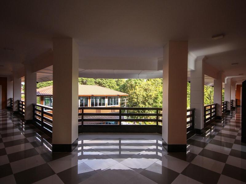 Immana Grand Inle Hotel image