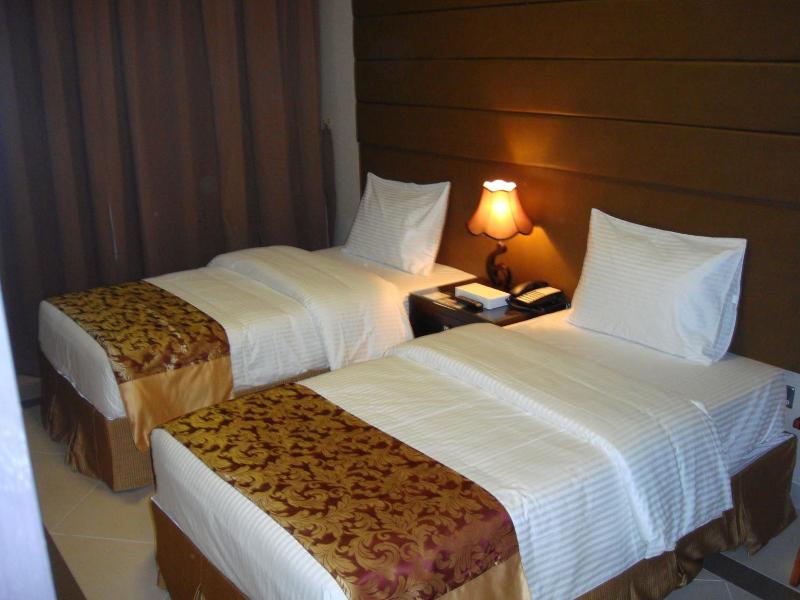 Paragon Hotel Apartments image