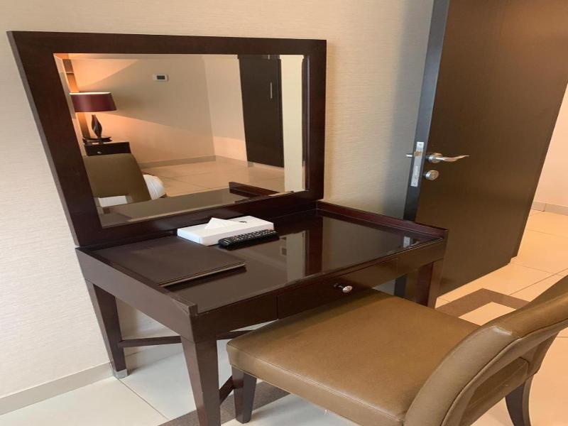 Paragon Hotel Apartments image