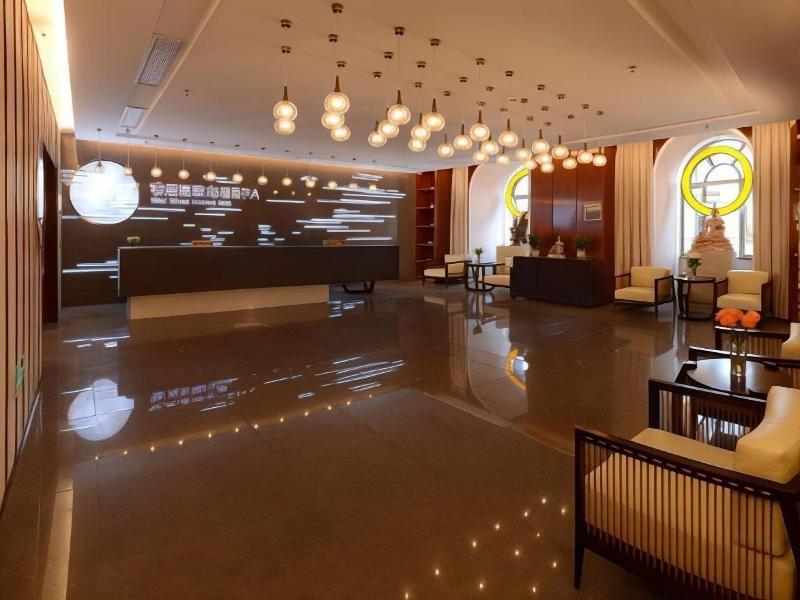 Menshine Gloria Plaza Hotel image