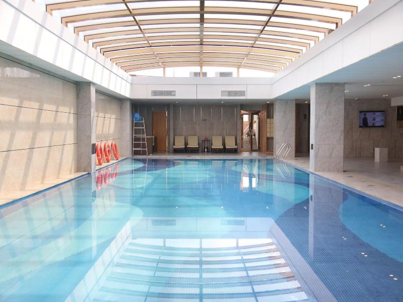 Menshine Gloria Plaza Hotel image