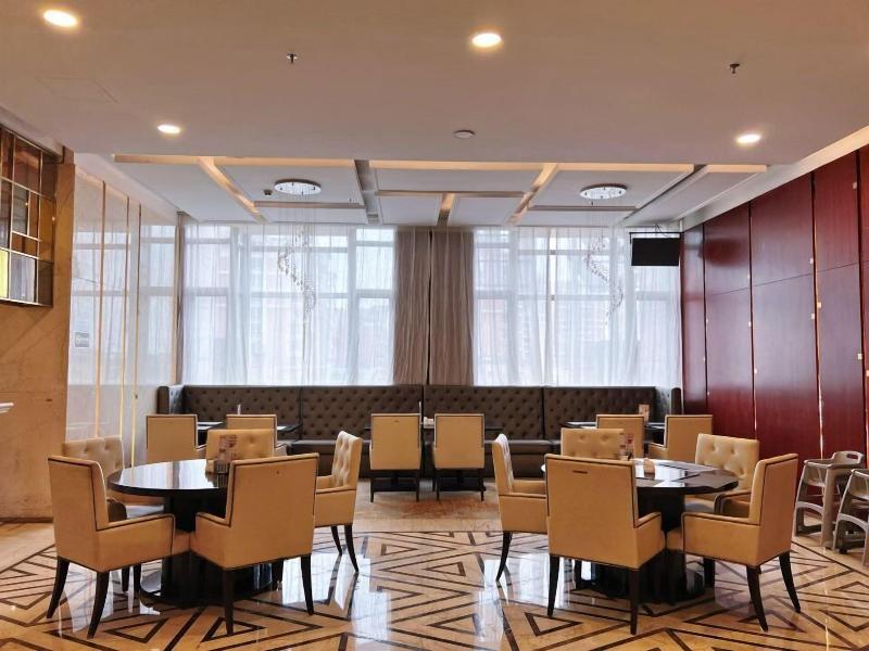 Menshine Gloria Plaza Hotel image