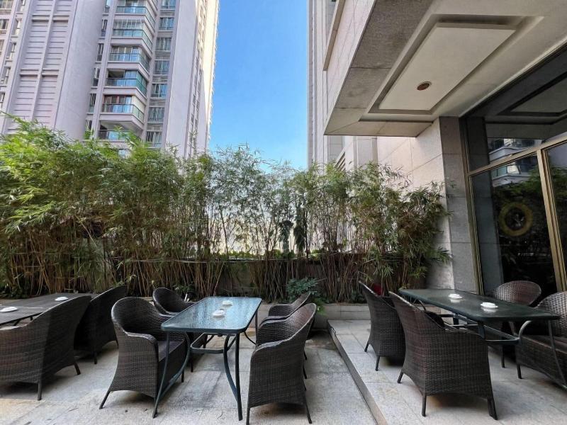 Menshine Gloria Plaza Hotel image