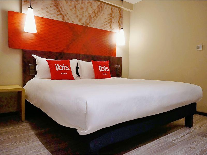 Ibis Hotel (Jiayuguan Railway Station) image