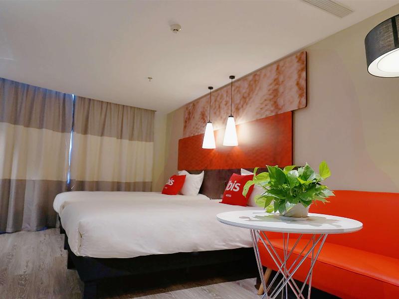 Ibis Hotel (Jiayuguan Railway Station) image