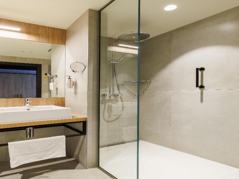 Park Inn by Radisson Vilnius Airport Hotel image