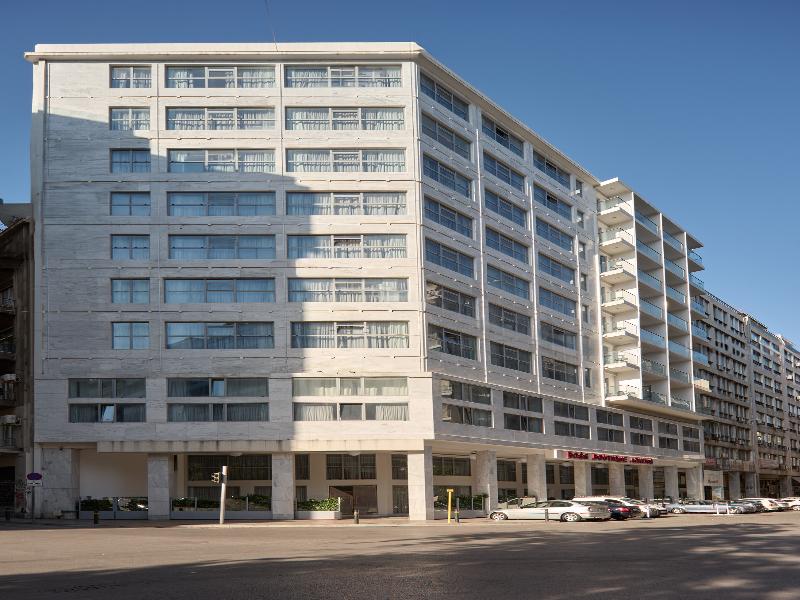 Boss Boutique Athens — exterior view