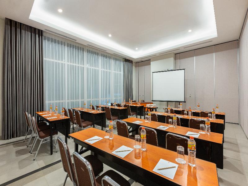 Amaris Hotel Slipi image