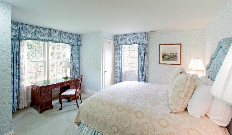 Mayflower Inn and Spa image