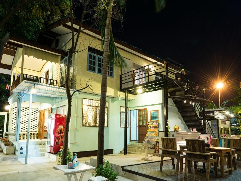 Nang Ta Yon Ban Thap Chang Hostel image