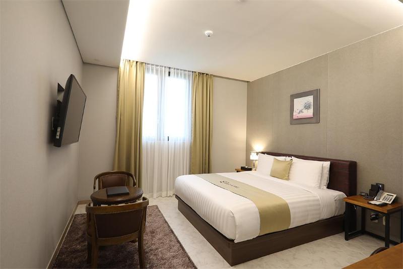Rest Hotel image