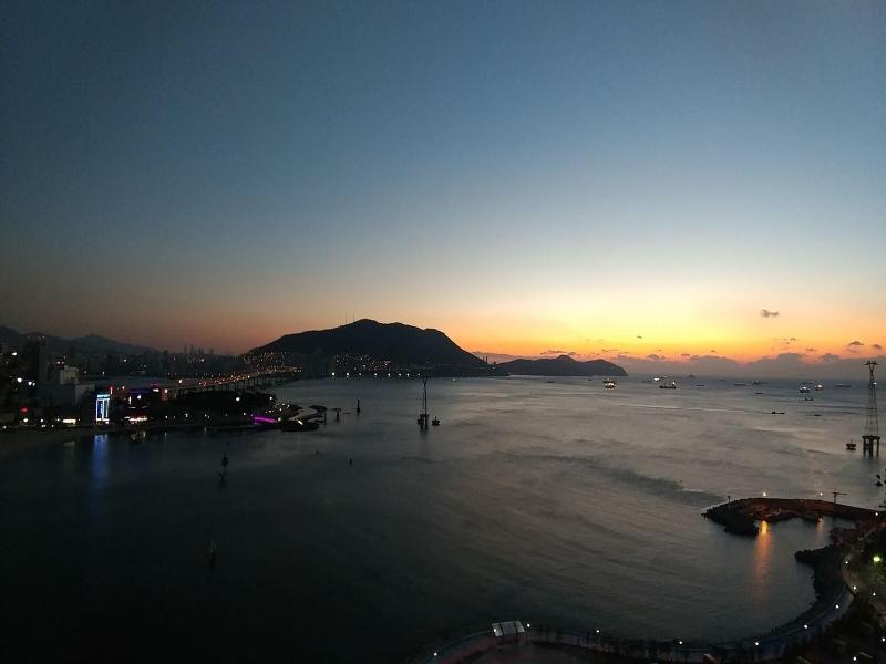 Busan Songdo Beach Brown Dot Hotel image