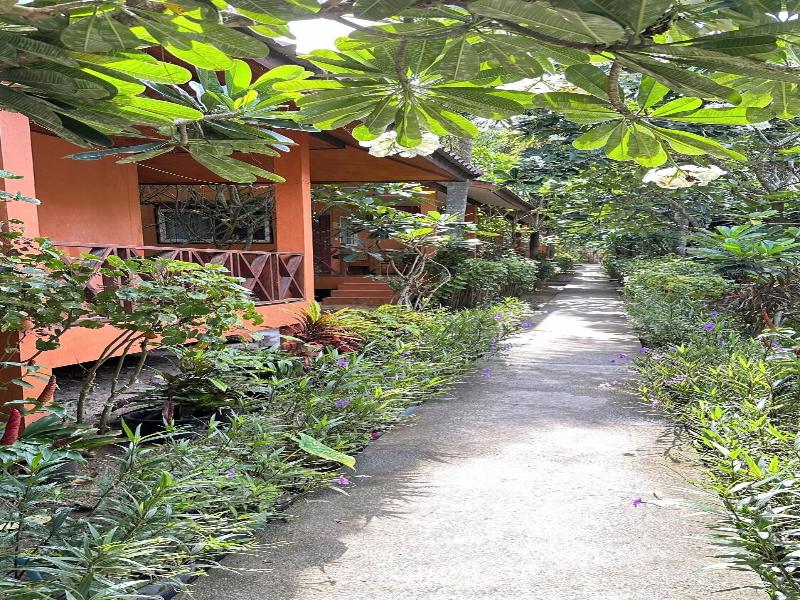 Nat Resort Koh Tao image