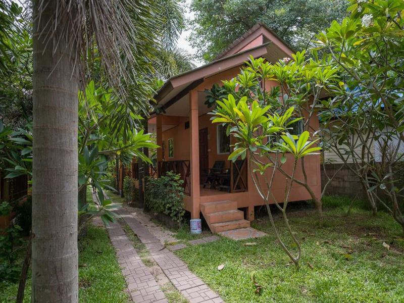 Nat Resort Koh Tao image