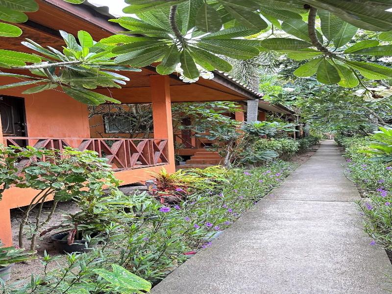 Nat Resort Koh Tao image
