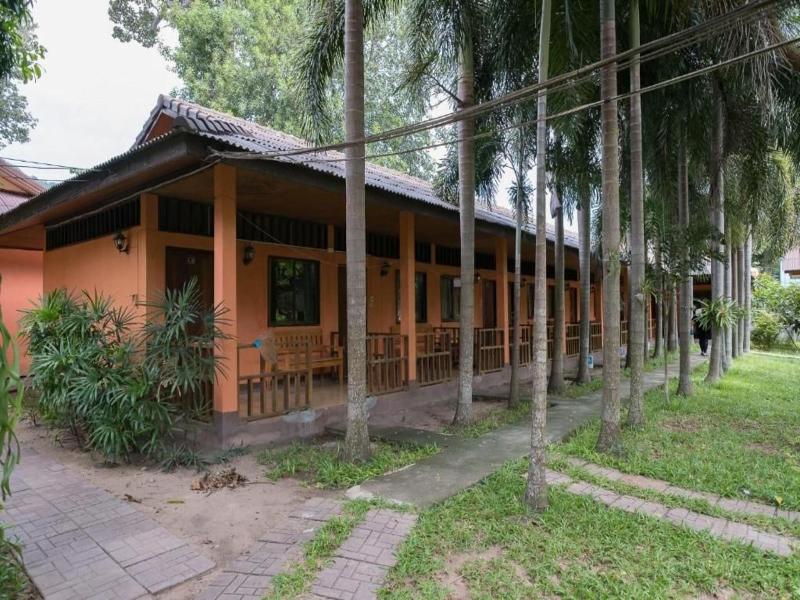 Nat Resort Koh Tao image